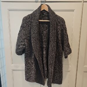 Black Cable Knit Women's Short Sleeve Sweater